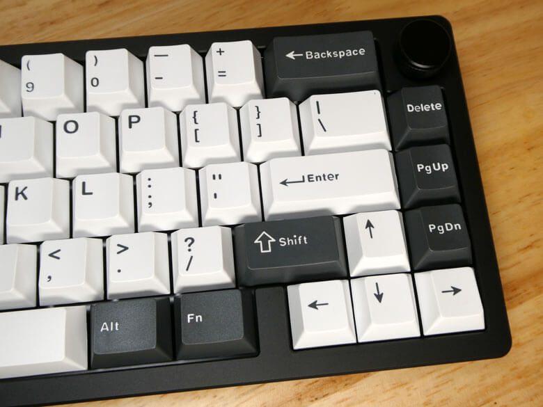 【PRレビュー】EPOMAKER Galaxy65 メカニカルキーボード