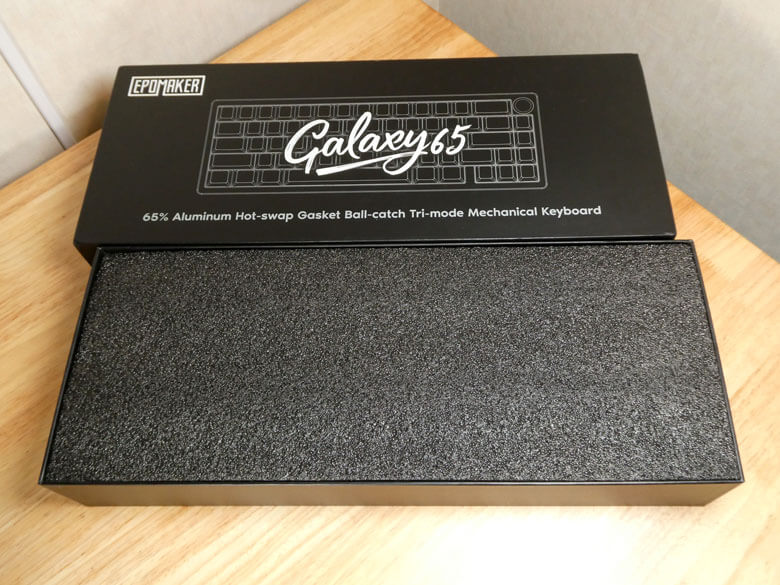 【PRレビュー】EPOMAKER Galaxy65 メカニカルキーボード