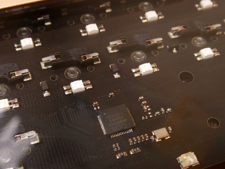 【PRレビュー】KiiBOOM Phantom 98 メカニカルキーボード