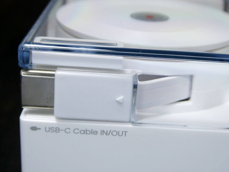 【PRレビュー】SHARGE 格納式 3-in-1 モバイルバッテリー