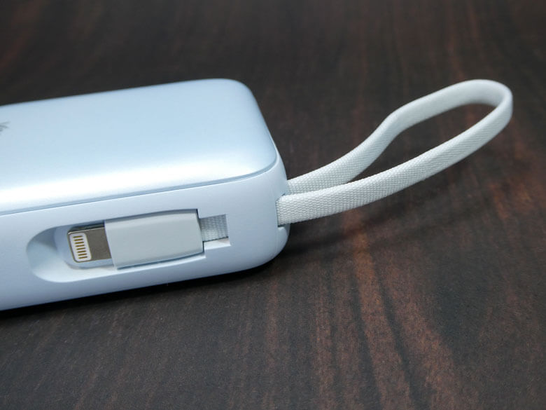 【PRレビュー】VINKO 小型モバイルバッテリー 10000mAh