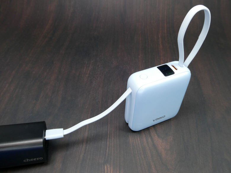 【PRレビュー】VINKO 小型モバイルバッテリー 10000mAh