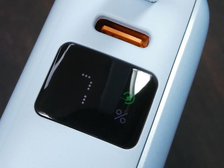 【PRレビュー】VINKO 小型モバイルバッテリー 10000mAh