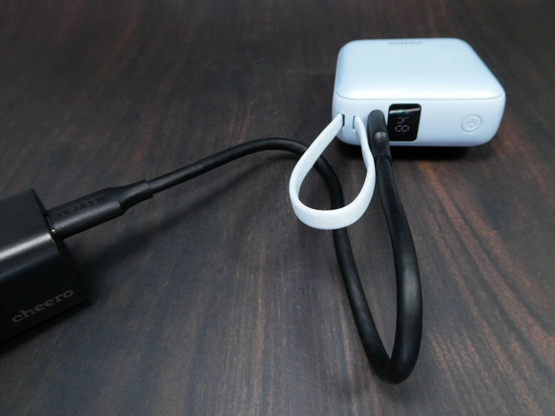 【PRレビュー】VINKO 小型モバイルバッテリー 10000mAh