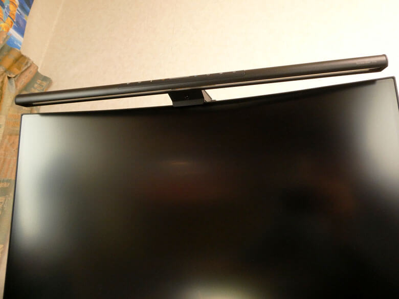【PRレビュー】BenQ ScreenBar Pro モニターライト