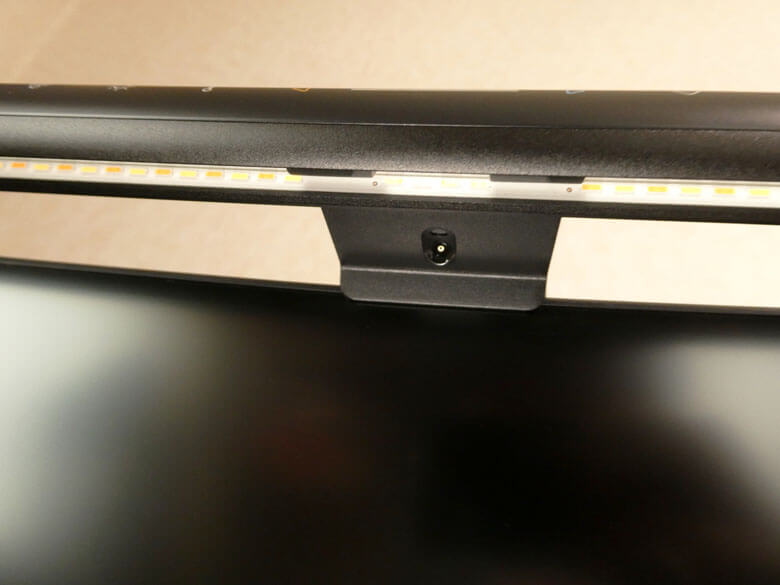 【PRレビュー】BenQ ScreenBar Pro モニターライト