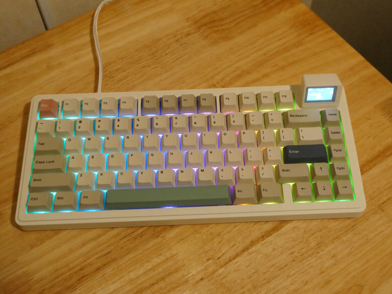 【PRレビュー】EPOMAKER RT82 メカニカルキーボード