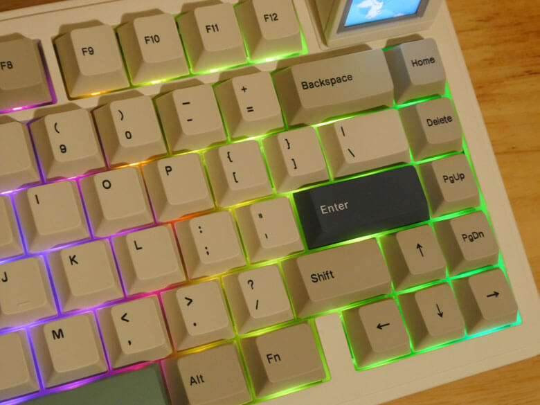 【PRレビュー】EPOMAKER RT82 メカニカルキーボード