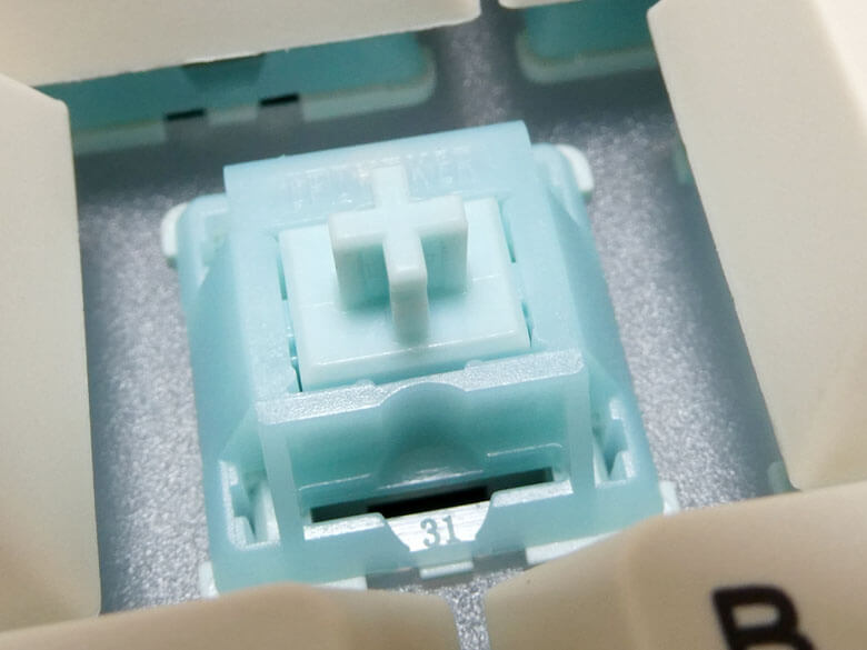 【PRレビュー】EPOMAKER RT82 メカニカルキーボード