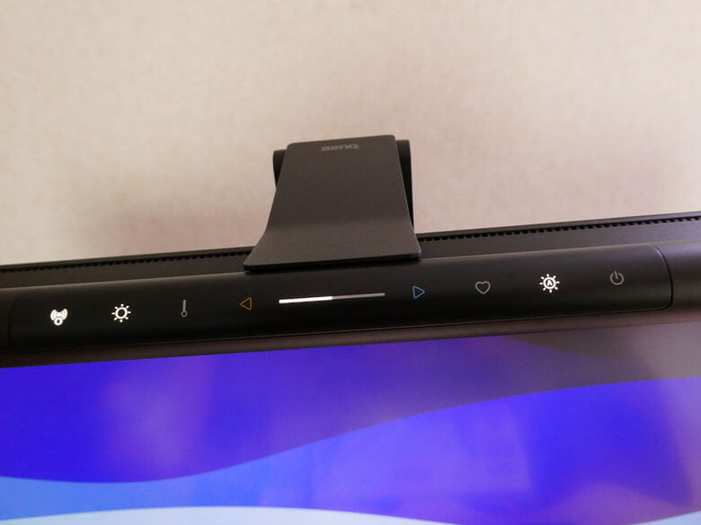 【PRレビュー】BenQ ScreenBar Pro モニターライト