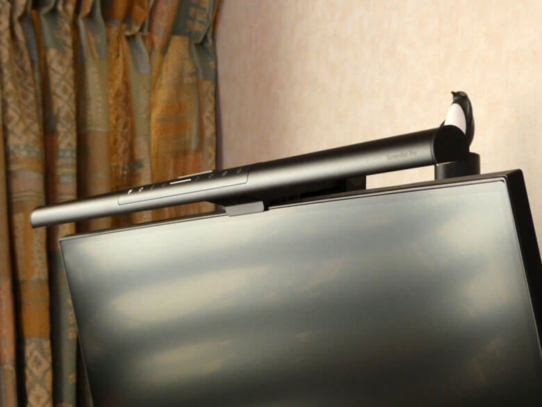 【PRレビュー】BenQ ScreenBar Pro モニターライト