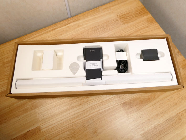 【PRレビュー】BenQ ScreenBar Pro モニターライト