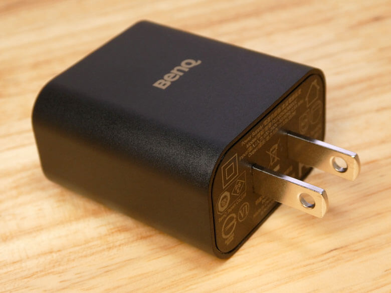 【PRレビュー】BenQ ScreenBar Pro モニターライト