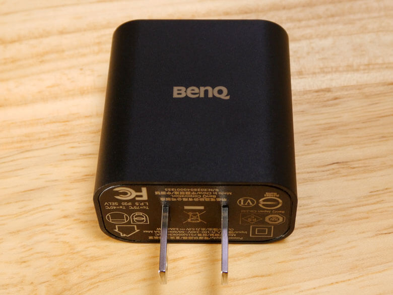 【PRレビュー】BenQ ScreenBar Pro モニターライト