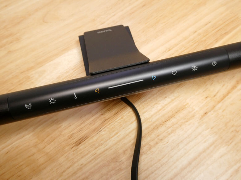 【PRレビュー】BenQ ScreenBar Pro モニターライト
