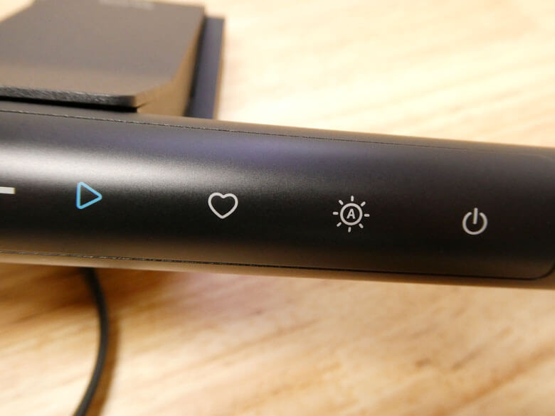 【PRレビュー】BenQ ScreenBar Pro モニターライト