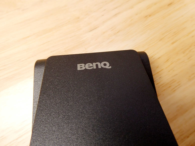 【PRレビュー】BenQ ScreenBar Pro モニターライト