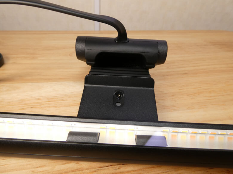 【PRレビュー】BenQ ScreenBar Pro モニターライト