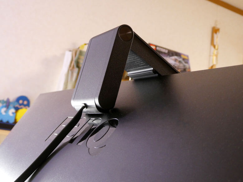 【PRレビュー】BenQ ScreenBar Pro モニターライト