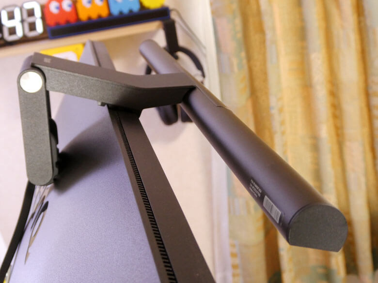 【PRレビュー】BenQ ScreenBar Pro モニターライト